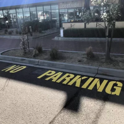 Lettering-NO-PARKING