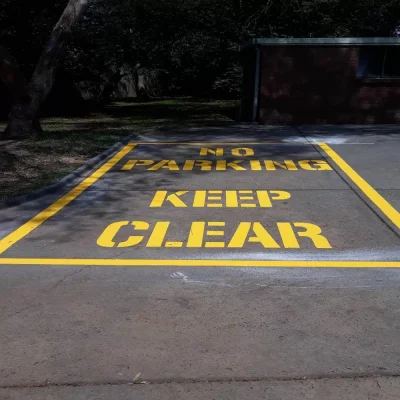 NO-PARKING-KEEP-CLEAR