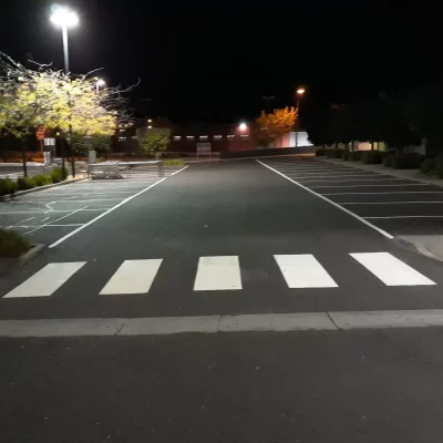 Ped-crossing-Shopping-Centre